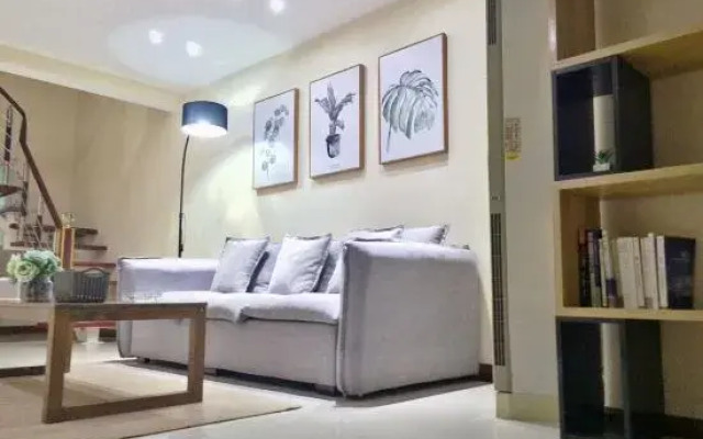 Newhouse Apartment