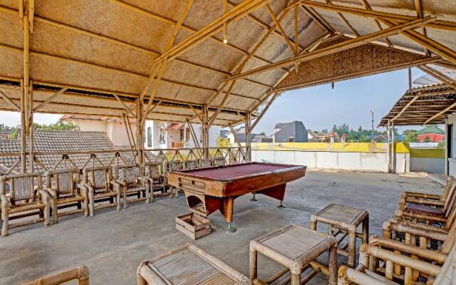 Oyo 91522 Candi Gebang Guesthouse