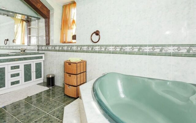 Lovely Holiday Home in Thedirac with Swimming Pool