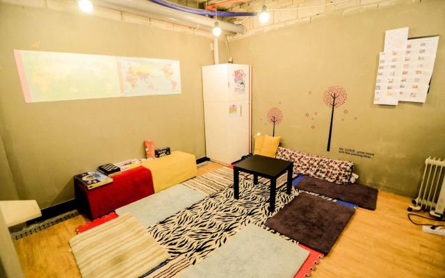 Kimchee Sinchon Guesthouse