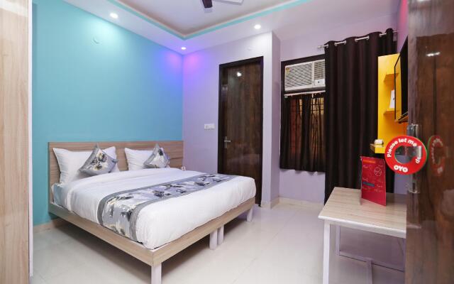 OYO 14822 Rose Residency