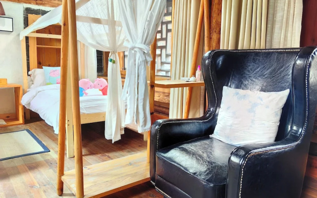 Jia Kedi Ancient House Cultural Homestay