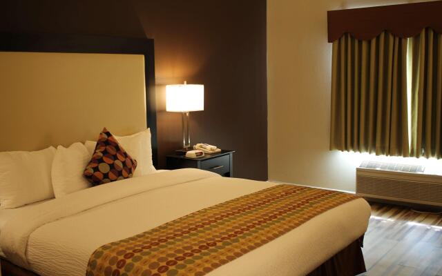 Best Western Plus Des Moines West Inn & Suites