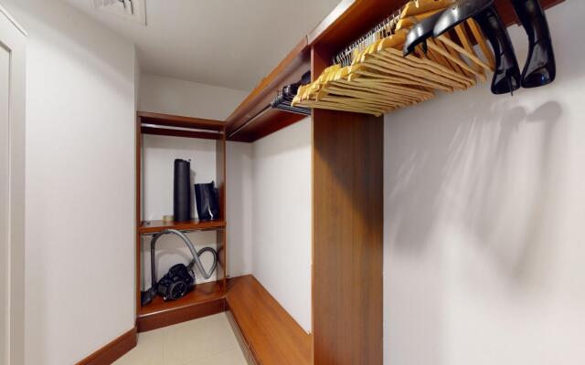 Palm Jumeirah Golden Mile 9 9601