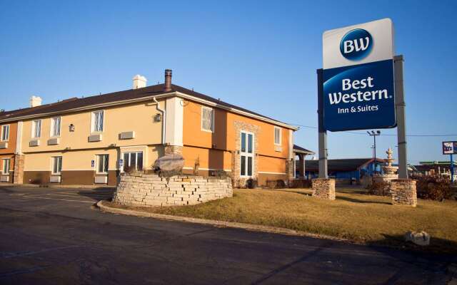 Days Inn & Suites by Wyndham Coralville / Iowa City