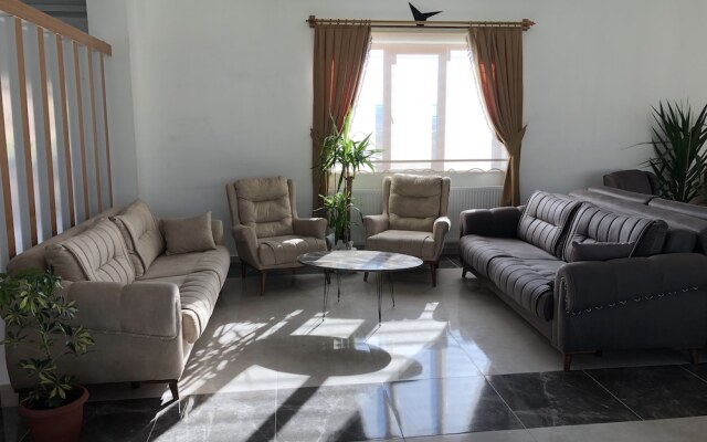 Green Garden House Hotel