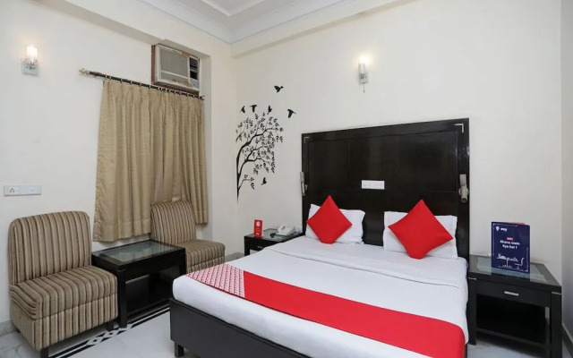 OYO Rooms GK 1