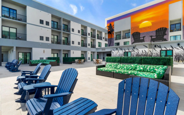 Cambria Hotel St Petersburg-Madeira Beach Marina