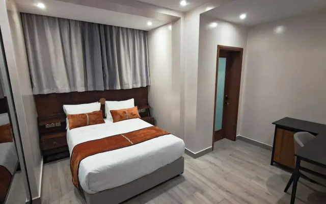 Akira Hotel