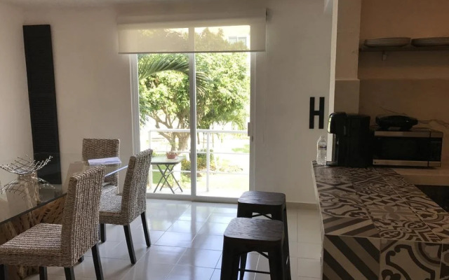 Alexia Marina Diamante