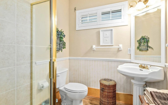 Tuscan Sun by Teeming Vacation Rentals