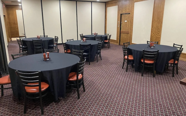 Ramada Enid