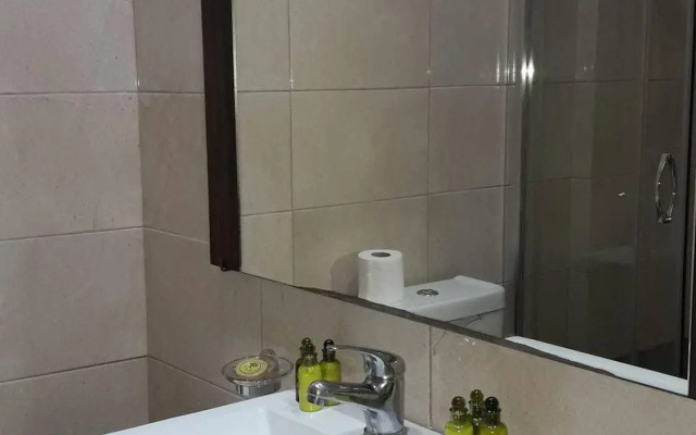 MasouriBlu Hotel