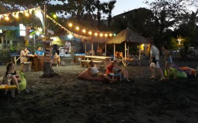 Barracuda Beach Bungalows