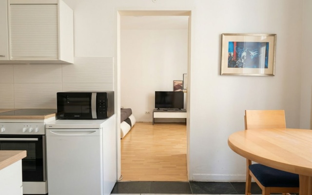 Modern Apartment Near Enkplatz