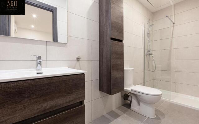 Lovely vacation, Private entrance Home with WIFI by 360 Estates