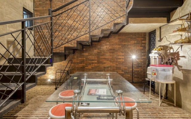 KoolKost near Tunjungan Plaza - Caters to Women