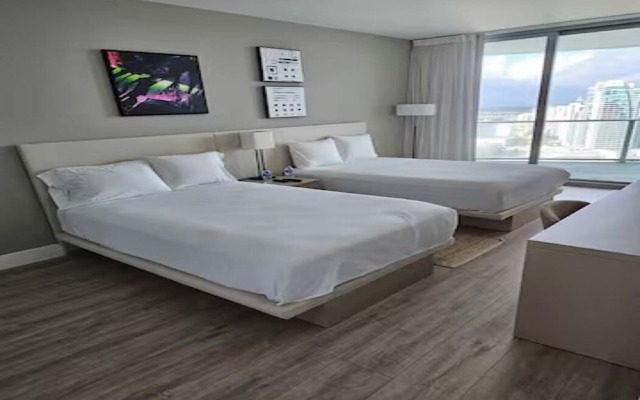 Lyfe Residence Building - Private apts over the beach