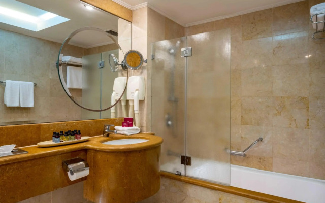 Crowne Plaza Tel Aviv Beach by IHG