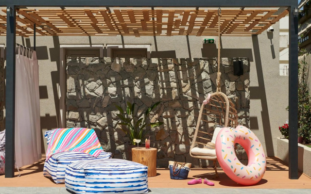 Moxy Patra Marina