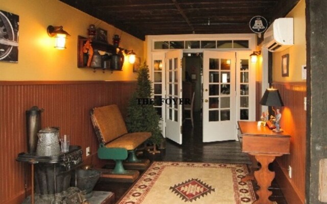 Riley's Railhouse Bed & Breakfast