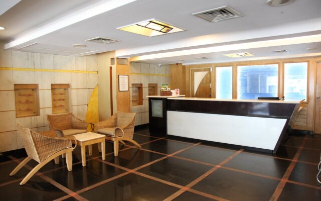 Lotus 8 Hotel