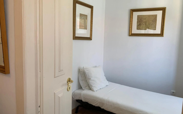 Discovery Apartment Estrela