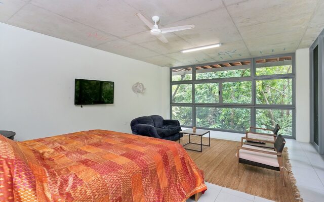 Veldree Palm Cove Rainforest Privacy