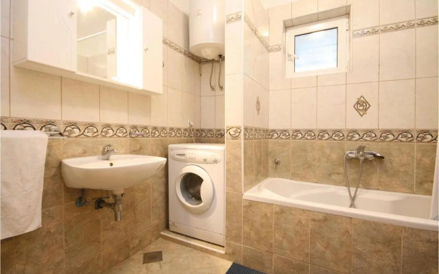 Two-Bedroom Holiday home Jezera with a Fireplace 05