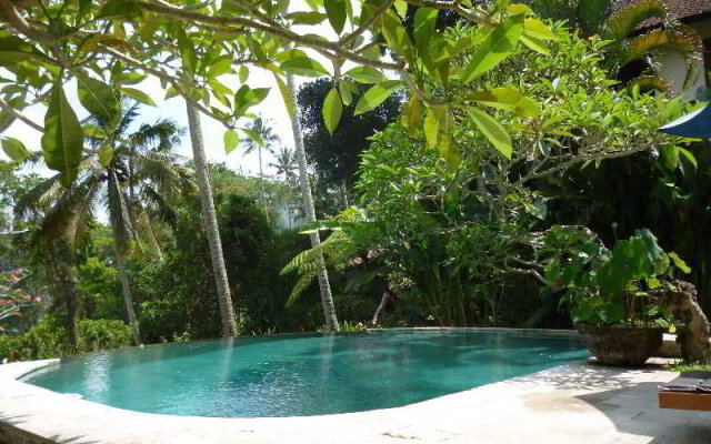 Sayan Terrace Resort