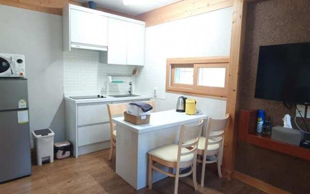 Sacheon Seopo Beach Pension