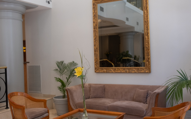 Hotel Intersur Recoleta