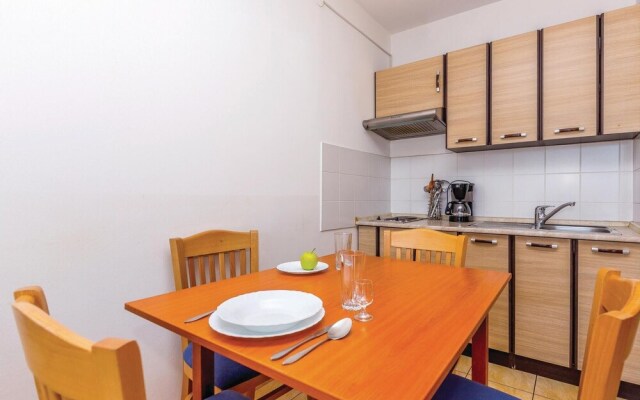 Nice Home in Dramalj With Wifi and 2 Bedrooms