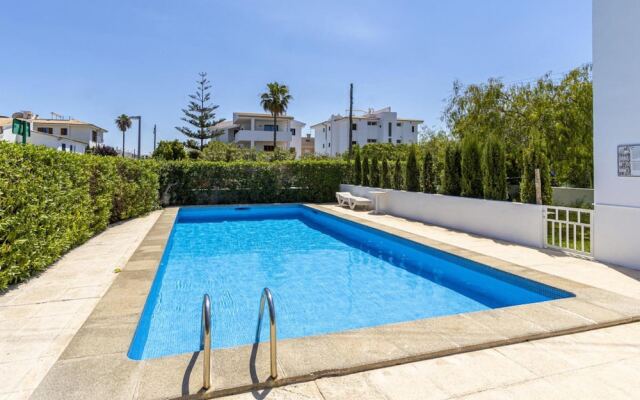 Apartment - 2 Bedrooms with Pool and WiFi - 107876
