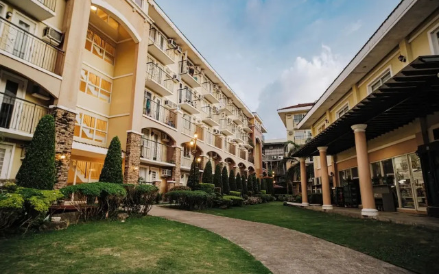 🌿 Stylish & Serene Stay in Davao City 🌿