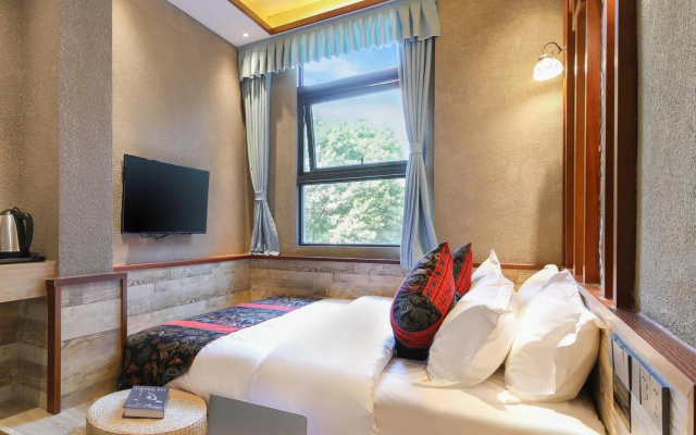 Zou Qu Ye Travel Hotel – Guest Rooms – Chongqing