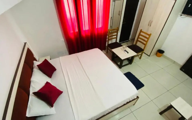 OYO 28196 Hotel Corbett Radiance