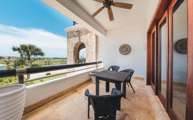 Golden Bear 2BR w Balcony Pool E21