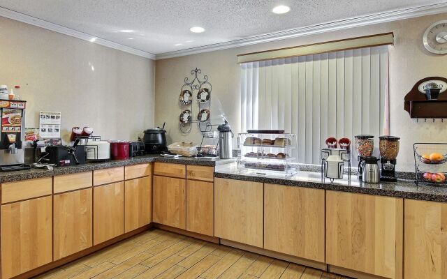 Econo Lodge Sioux Falls Empire Mall