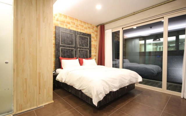 Changyeong Moon Dot Self Check-in Motel