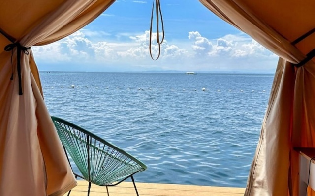 Floating Home in Reef Resort 3