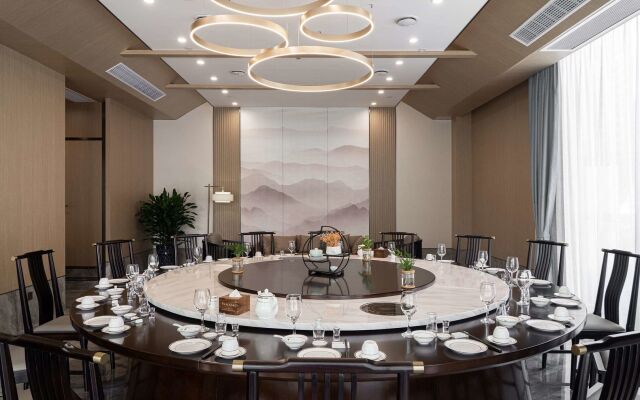 Ramada by Wyndham Guilin Yangshuo Resort
