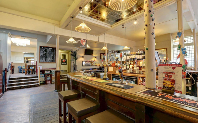 PubLove @ The Crown, Battersea - Hostel