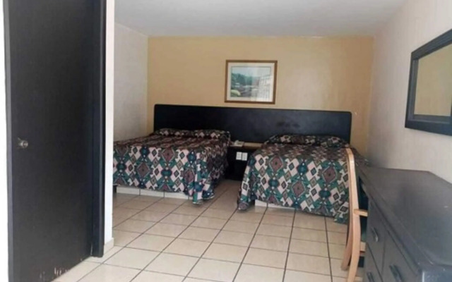 Hotel Santander Inn & Suites