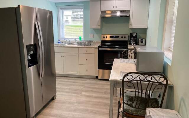 Country Living Patio Apartment in Town