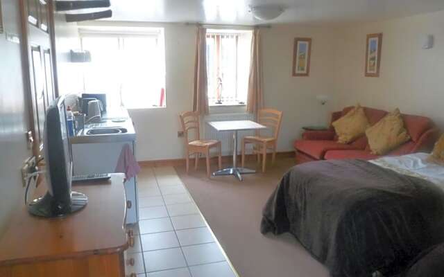 Oakenholt Farm Bed and Breakfast
