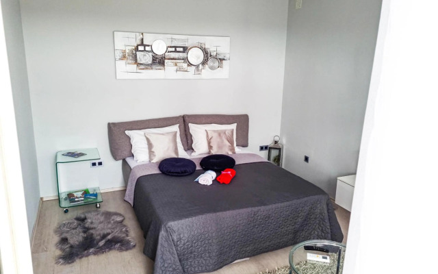 Apartment Apex penthouse self chack-in