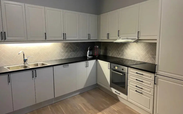 Arctic Aurora Suite in Center of Alta