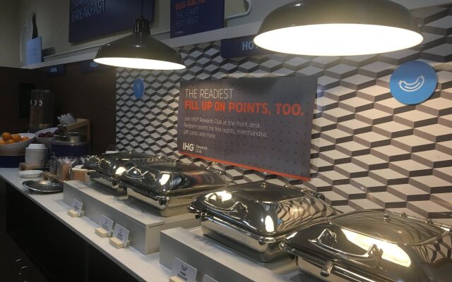 Holiday Inn Express & Suites Sandusky by IHG