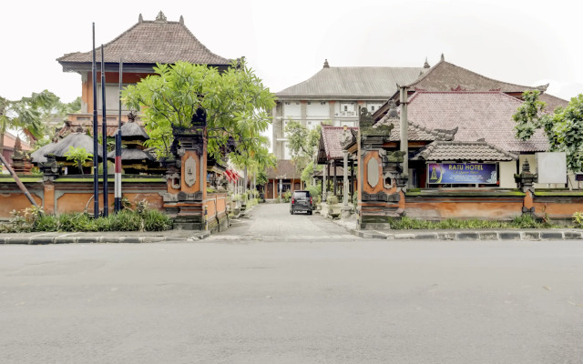 Super OYO 3261 Hotel Ratu